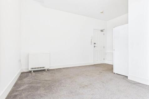 Studio Room