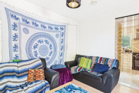 Lounge-House-To-Rent