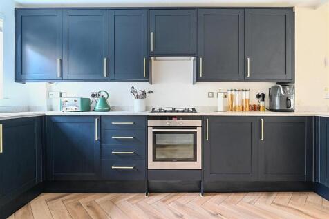 Kitchen 1.jpg
