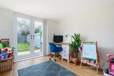 Office Playroom 1.jpg