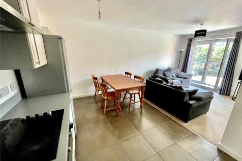 Living/ Dining