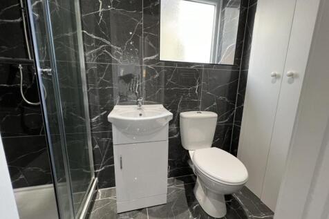 Shower Room.jpeg