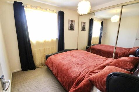 Bedroom 1: