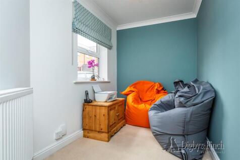 Shaftesbury Avenue, Upper Saxondale, Radcliffe on