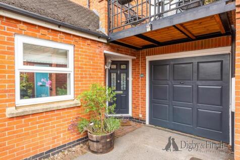 Shaftesbury Avenue, Upper Saxondale, Radcliffe on