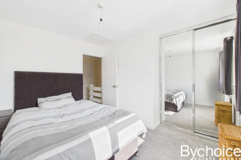 CAM05454G0-PR0053-STILL011