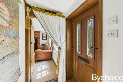 CAM05454G0-PR0011-STILL001