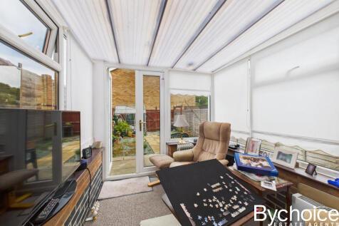 CAM05454G0-PR0017-STILL001