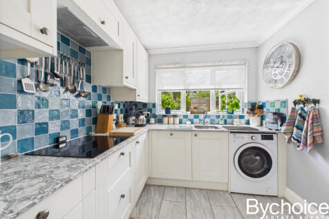 CAM05454G0-PR0018-STILL006