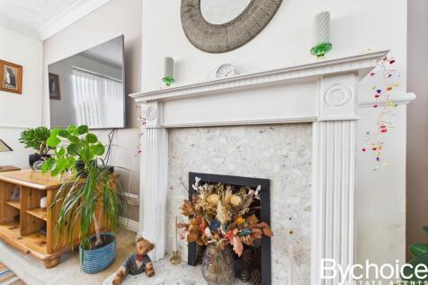 CAM05454G0-PR0018-STILL013