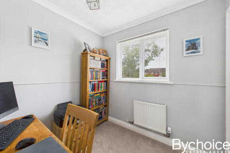 CAM05454G0-PR0018-STILL028