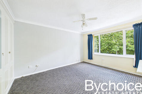 CAM05454G0-PR0049-STILL008