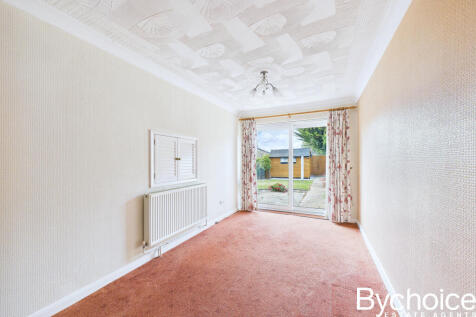 CAM05454G0-PR0049-STILL005