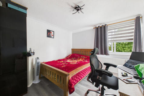 CAM05454G0-PR0024-STILL010