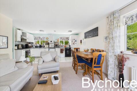 CAM05454G0-PR0020-STILL003