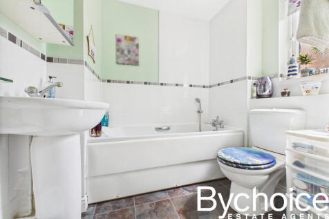 CAM05454G0-PR0020-STILL007