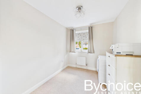 CAM05454G0-PR0020-STILL004