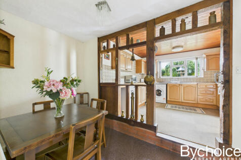 CAM05454G0-PR0035-STILL005