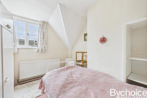 CAM05454G0-PR0035-STILL010