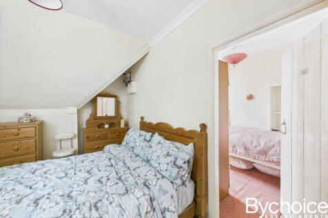 CAM05454G0-PR0035-STILL012