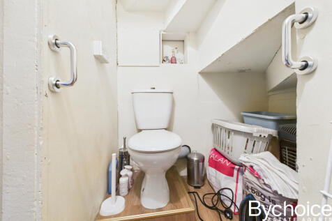 CAM05454G0-PR0035-STILL009