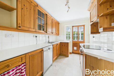 CAM05454G0-PR0062-STILL004