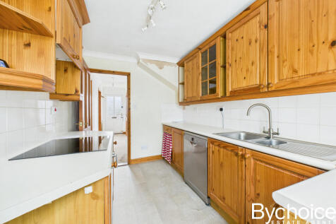 CAM05454G0-PR0062-STILL005