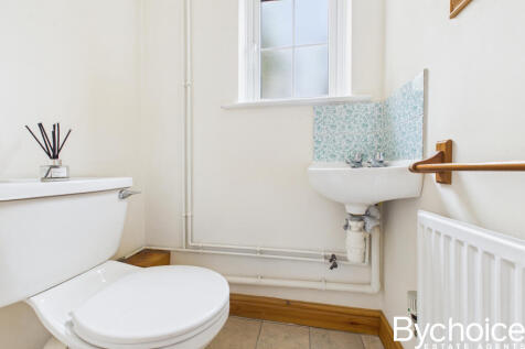 CAM05454G0-PR0062-STILL008