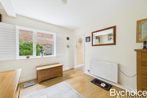 CAM05454G0-PR0045-STILL008