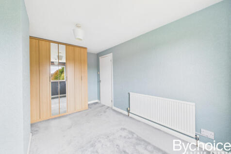 CAM05454G0-PR0075-STILL011