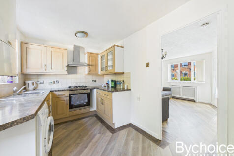 CAM05454G0-PR0058-STILL005