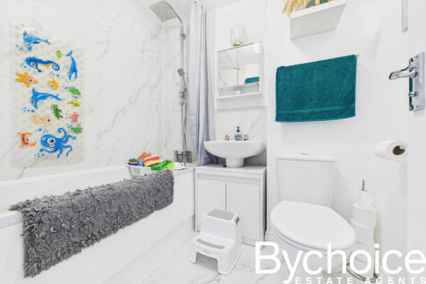 CAM05454G0-PR0059-STILL024