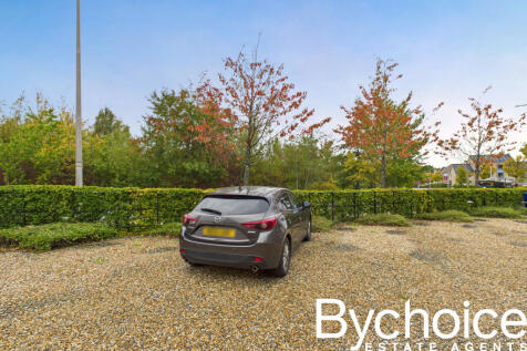 CAM05454G0-PR0059-STILL039