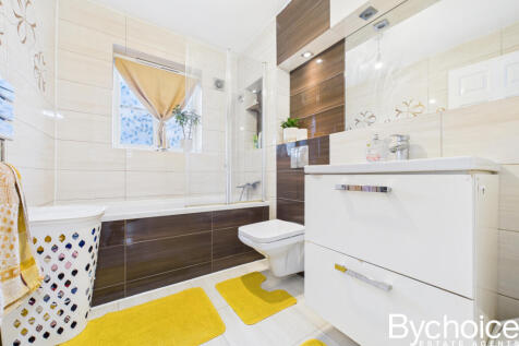 CAM05454G0-PR0063-STILL017