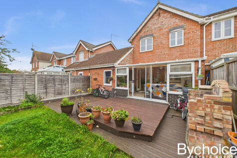 CAM05454G0-PR0063-STILL011