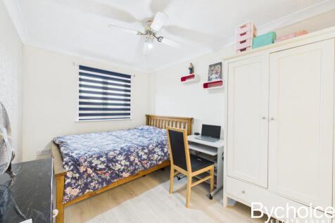 CAM05454G0-PR0063-STILL014