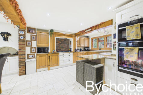 CAM05454G0-PR0065-STILL006