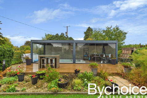 CAM05454G0-PR0065-STILL038