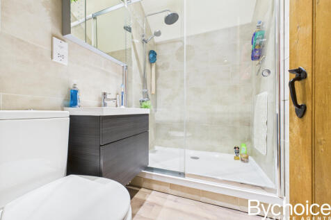 CAM05454G0-PR0065-STILL017