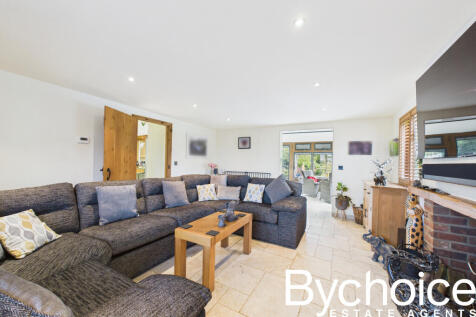 CAM05454G0-PR0065-STILL010