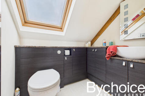 CAM05454G0-PR0065-STILL031