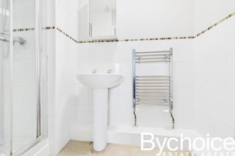 CAM05454G0-PR0068-STILL014