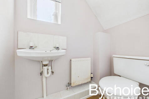 CAM05454G0-PR0068-STILL006