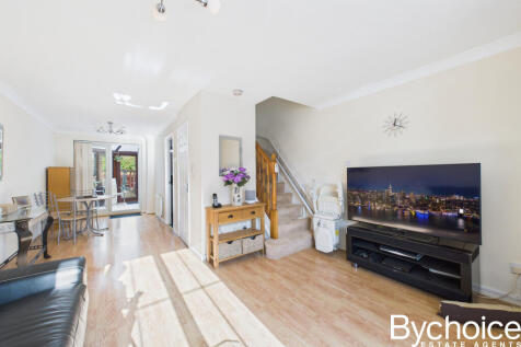 CAM05454G0-PR0069-STILL009