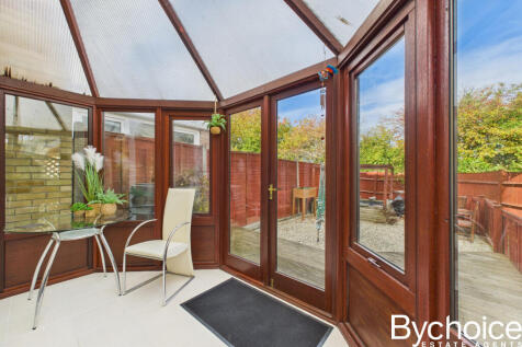 CAM05454G0-PR0069-STILL010