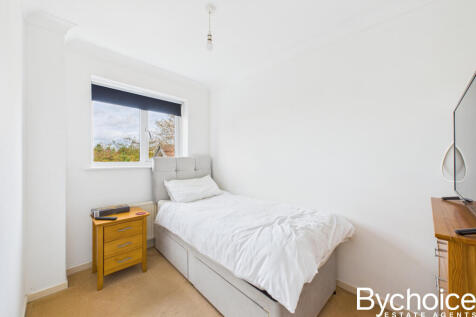 CAM05454G0-PR0069-STILL013