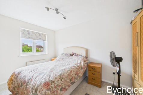 CAM05454G0-PR0076-STILL006