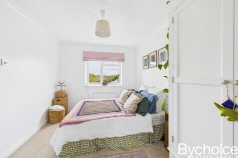 CAM05454G0-PR0077-STILL018