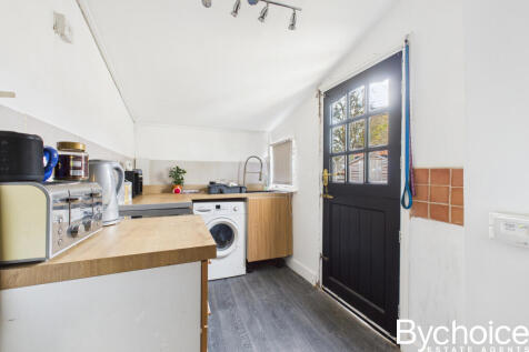 CAM05454G0-PR0078-STILL003