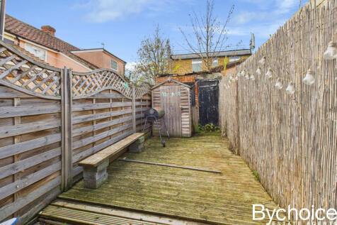 CAM05454G0-PR0078-STILL011